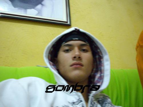 dia 25/12/11 vou parar de seguir todo mundo pra dp so seguir quem me segue, oks?
