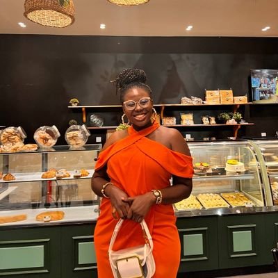 Abba's Own|
Pharmacist |
Social Media manager|
Bookworm|
Foodie|
Kdrama🤫