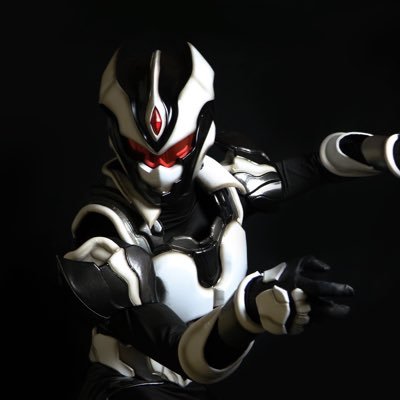 世界に1体だけの完全オリジナル特撮ヒーローを作りませんか?😊オリジナルスーツとCGを加えたショートムービーを制作致します!事業案内のツイートをしますので、是非フォローお願いします!😆 tokusatuclub@gmail.com