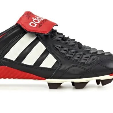 Searching for football boots and sharing them. Page by The Football Shirt Finder @FinderShirt