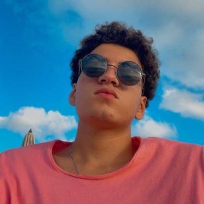 Hussein86615771's profile picture. FCIS | MU IvI 4 👨‍💻 "Everything is fake" 🖤