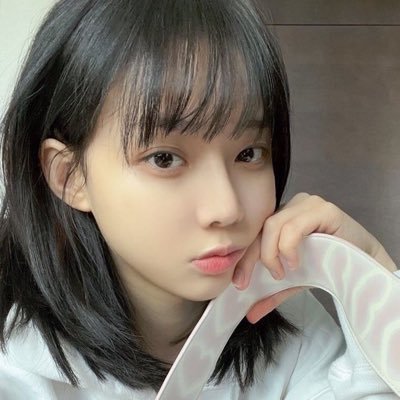 ninxspace's profile picture. ‘02 | theatre major | #studytwt / #lifetwt |