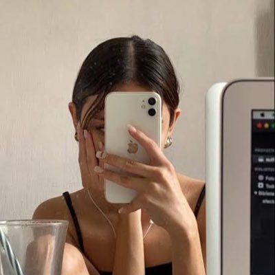 silviabdlh's profile picture. How can I make you see me at my most beautiful time