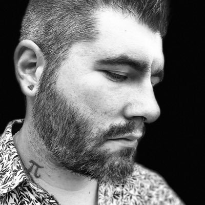 DovaMFF's profile picture. Poète, Photographe et streameur, le tout en amateur, vous pouvez voir mes travaux et rejoindre mon Discord sur le lien ci dessous.