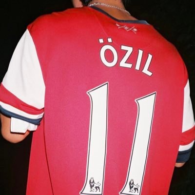 arsenal14gari's profile picture. アンリの影響でグーナーになりましたが、11-12辺りから本格的に見始めました。グーナーの皆さん誰でも仲良くしてください！