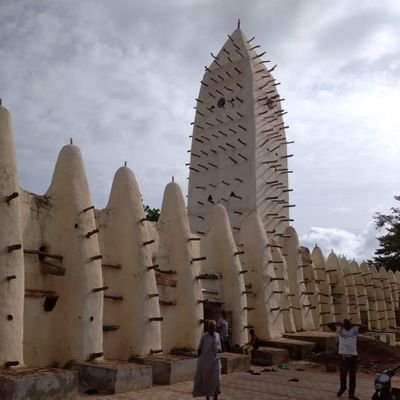 Azrouryounes's profile picture. 