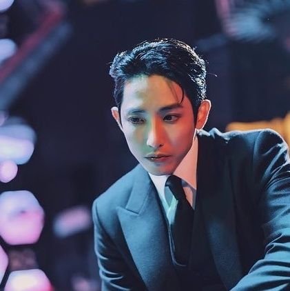 — unreal, He choose to be a casanova and only want to sleep with someone that he choose. Soohyuk is the name.