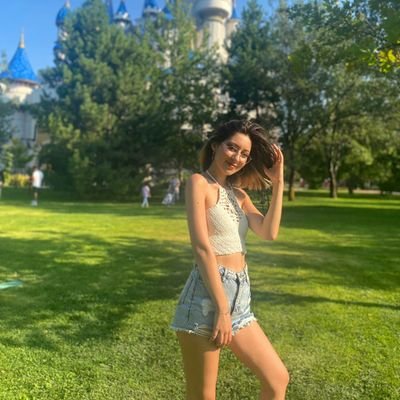 purplemel_19's profile picture. 