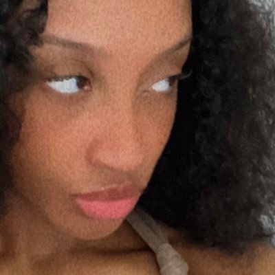 LondonMariaa's profile picture. 