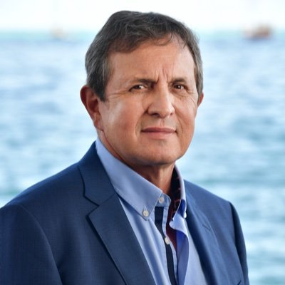Président du Te Nati - Rassemblement National Polynésien (RNP) - Ancien député français au Parlement européen