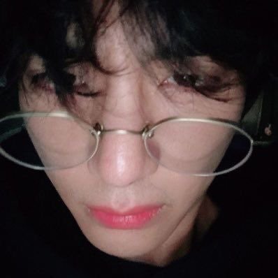 tetetwink's profile picture. qué dijiste de taehyung?