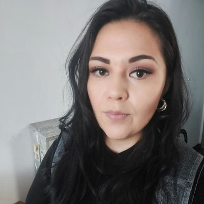 Publicista ... Vivir no es s�lo existir, sino existir y crear, saber gozar y sufrir y no dormir sin so�ar. Descansar, es empezar a morir