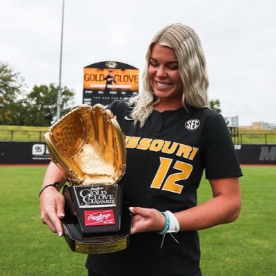 Professional Athlete @USSSAPride | @Mizzousoftball alum | Gold Glover | Conquer all -Geri Ann | @RawlingsSB Athlete @VizualEdge Athlete