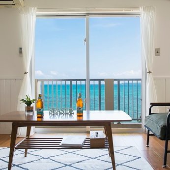 Vacation Rental Okinawa！世界一大きいタコライスギネス記録を持つ沖縄県金武町にある宿泊施設です！！🚗高速入口にも近く宿前は海で🌅朝日が見れます。