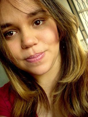 Confia no teu coração se os mares pegarem fogo. E viva pelo amor, mesmo que as estrelas caminhem em direção oposta !