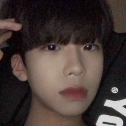 hwiseo0817's profile picture. 