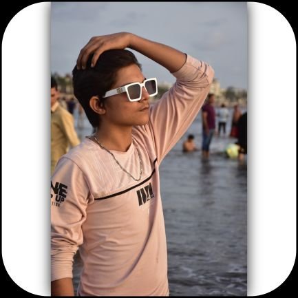 jigsahir8070699's profile picture. Jigs ahir