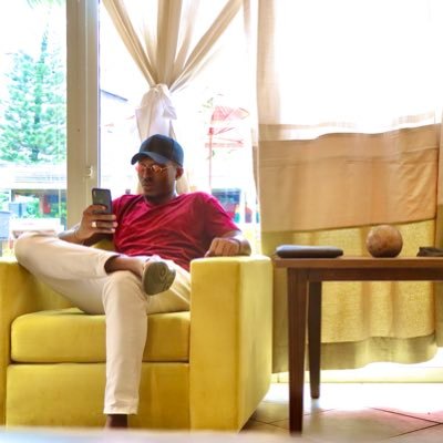 Paul5Xenon's profile picture. DIEU me connait, toi, peux tu en dire autant...