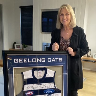 Mad Geelong Cats fan & lover of independent Aussie music. I’m not here to argue with you & won’t hesitate to block antagonists. ✌️☮️