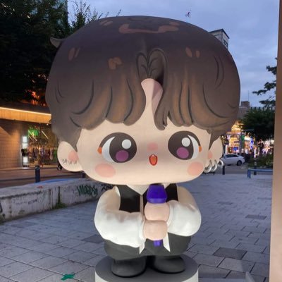 HangNga31026454's profile picture. 🐝 김지원 🐰 전정국