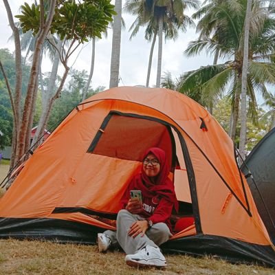 Warga biasa yang suka makan mie instan. #Teman Secangkir Kopi ☕