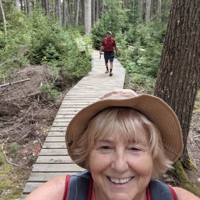 Susan Carey is a blogger, Life Coach, Certifed Hiking Guide and aNature Retreat Hostess
Her passions include connecting women to nature.
