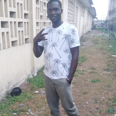 BallaSare's profile picture. 链接为素材制作工具↓
https://t.co/SqCRNGSjm4