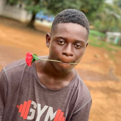 Tha black boi 
God first f, family second
my self third
Who's that gìrl bøyfrīëñd my name 
J man 
BBT 
Daddy J