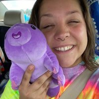 Ciara (@ciaraeatsbees) 's Twitter Profile