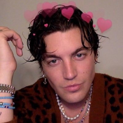 gngandcloud's profile picture. @thisisLANY  @ArianaGrande