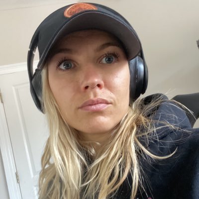 whatopdahl's profile picture. HR nightmare, but in a cute loving way.