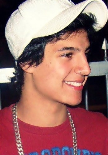Sou ator pornô.
http://t.co/JOg7MirMkk