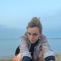 Ela Praznik (@panic_evolved) Twitter profile photo