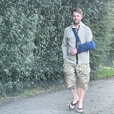 Average bloke that likes having a laugh and not taking life seriously. Instagram - aw180878 . Heart attack survivor .