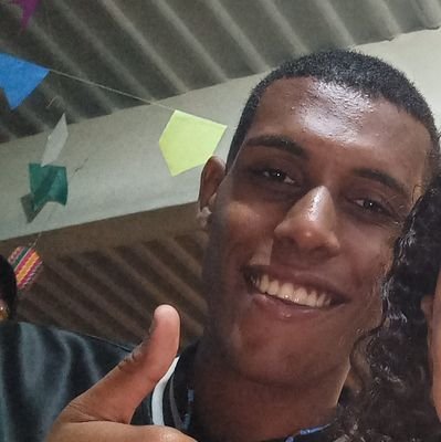 sou huma pessoa de boa e gosto de fumar maconha também 😉