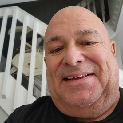 dicksaa54's profile picture. 