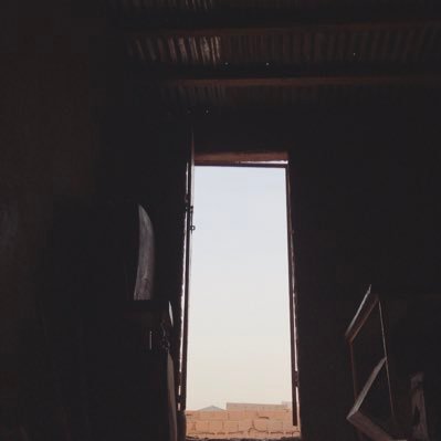 بخاف ظلم الليالي ، وإنتا ياكا عكّاز عمايا🖤.