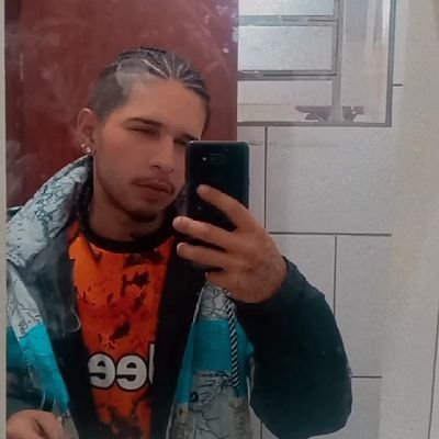 Diante do fim da minha vida eu ñ abro mão, qro a bandeira do Inter no meu caixão 🇮🇩, Aquariano ♒ #EternoPatrick #EternoMuttley🌟 RS🔁SC