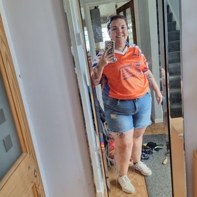 Hi I am Rachael, and single mother of two. I'm a Swansea City Season Ticket Holder 🦢⚽️.
