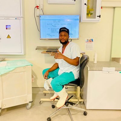fc Barcelona🔴 and Manchester City🐋 ⚽️.DePuy Synthes Orthopaedics🦴 Sales Rep. Weight lifter💪🏿🏋️‍♂️