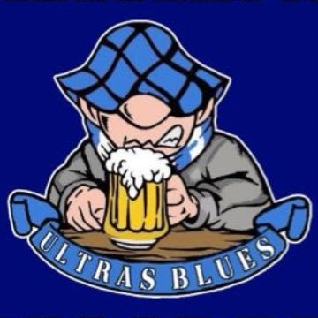 Fanáticos del equipo del pueblo.