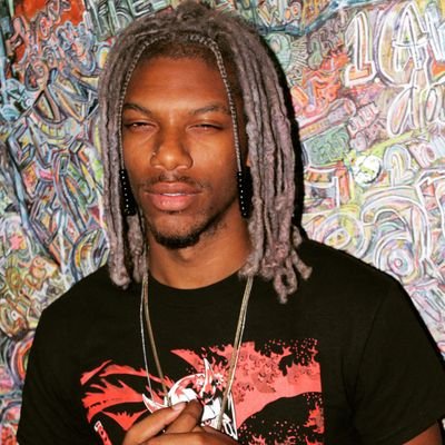 “Lookin for Medusa’s head so I can stop the voices in my head before I do what they said.” $NŃ