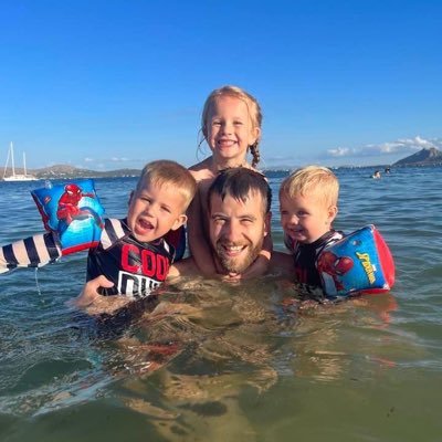 akelly_102's profile picture. 