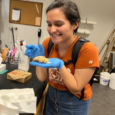 UT Austin BS Neuroscience | my tweets are my opinions | she/her