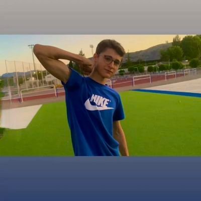 Tonto el k lo lea
