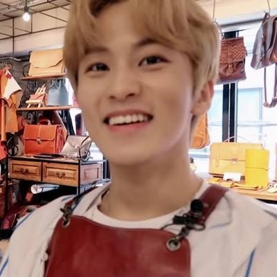 Temporary acc because my main acc @heywoopy10 is currently suspended pls don't reroll me i'm not a multi 😩
TEUME X NCTZEN