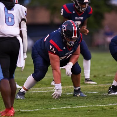 Forbush High School ‘23 | OT/DT | 6’1 300 lbs | 5.4 40 | 3.5 GPA https://t.co/wL5tCfq171