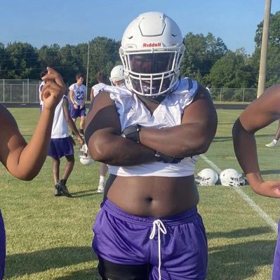 Bernard Werts saluda high school 2023 /football 68 5’11 275/ OL Brevard college