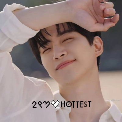 𝐋𝐄𝐄 𝐉𝐔𝐍𝐇𝐎💛2PM💘Hottest💖𝗙𝗔𝗡 𝗔𝗖𝗖𝗢𝗨𝗡𝗧
이준호@dlwnsghek @follow_leejunho
一日のうち最も熱い時間 ’Hottest time of the day'
そして私達は最も熱くて熱情的なHOTTESTになった🐧💛