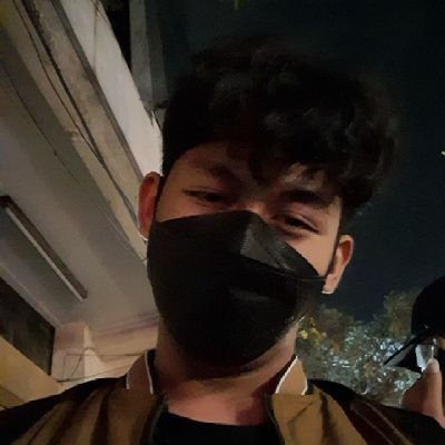 berusaha untuk tetap biasa saja dalam menjalani hidup.